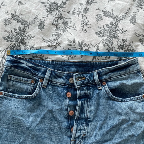 &DENIM 7” inseam medium wash denim bermuda jean shorts - Picture 3 of 6